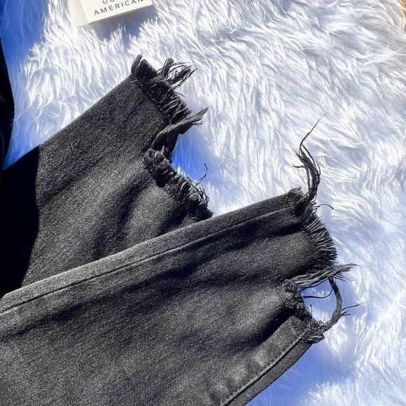 Good American Good Legs Step Hem Jeans - Picture 5 of 8